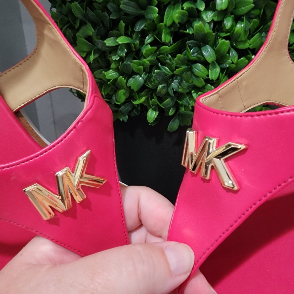 NWOT Michael Kors Jilly Pink Sandals - Picture 3 of 5